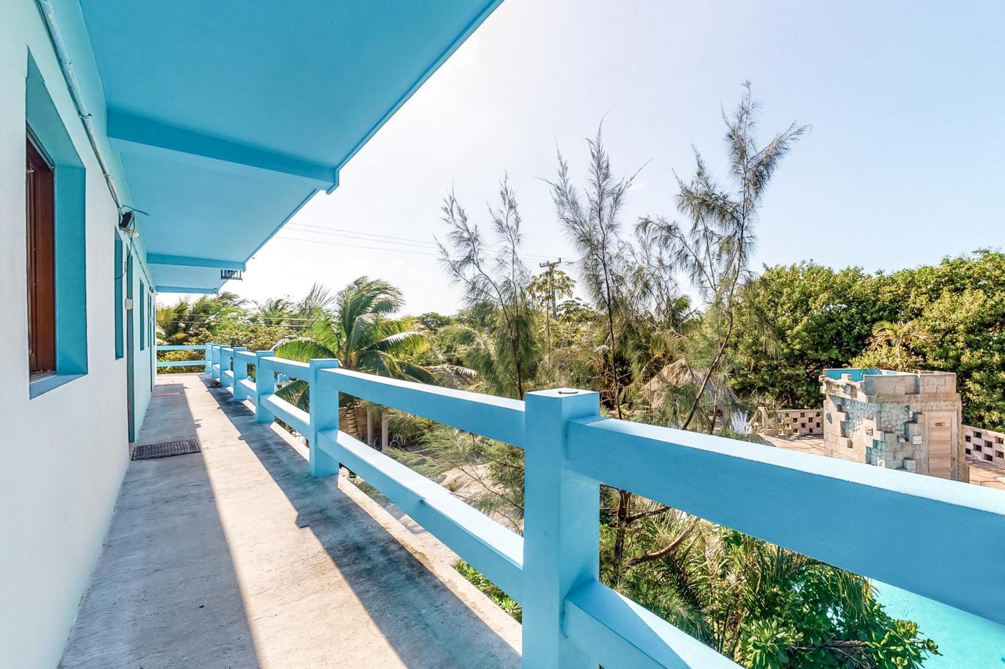 Mayan Falls Caye Caulker Room photo